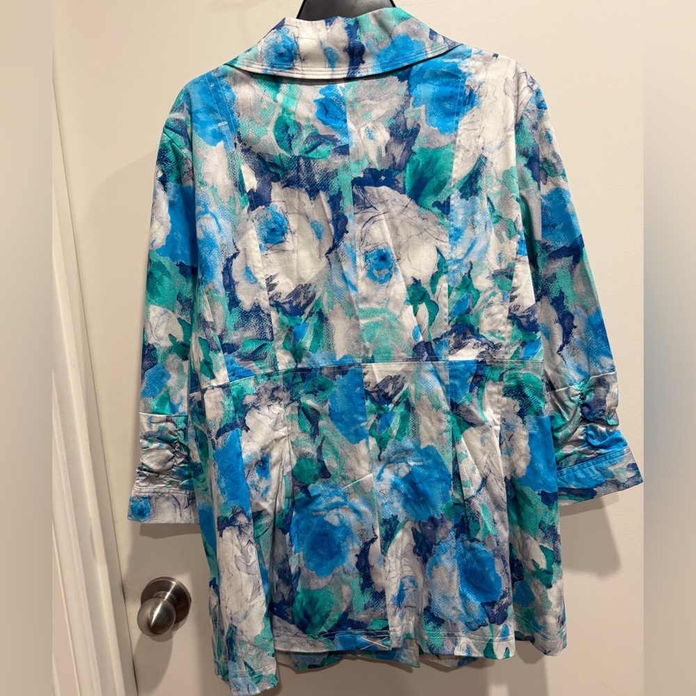 Multiples Blue and Teal Floral Button-Front Trench Coat - Picture 3 of 4